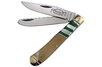 4.25" Ox Horn/Green/Mother Of Pearl Trapper
