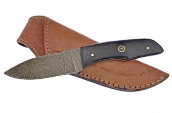 Show Sample Buffalo Horn Damascus Skinner