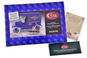 Case 03 Ertl Truck w/Knife