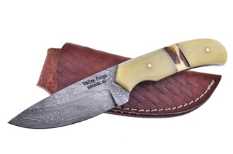 7.5" Smoothbone Damascus Skinner w/Stag Inlay